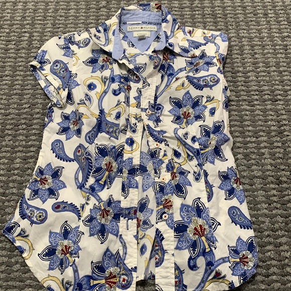 Tommy Hilfiger Tops - Woman’s Tommy Hilfiger shirt sz SP